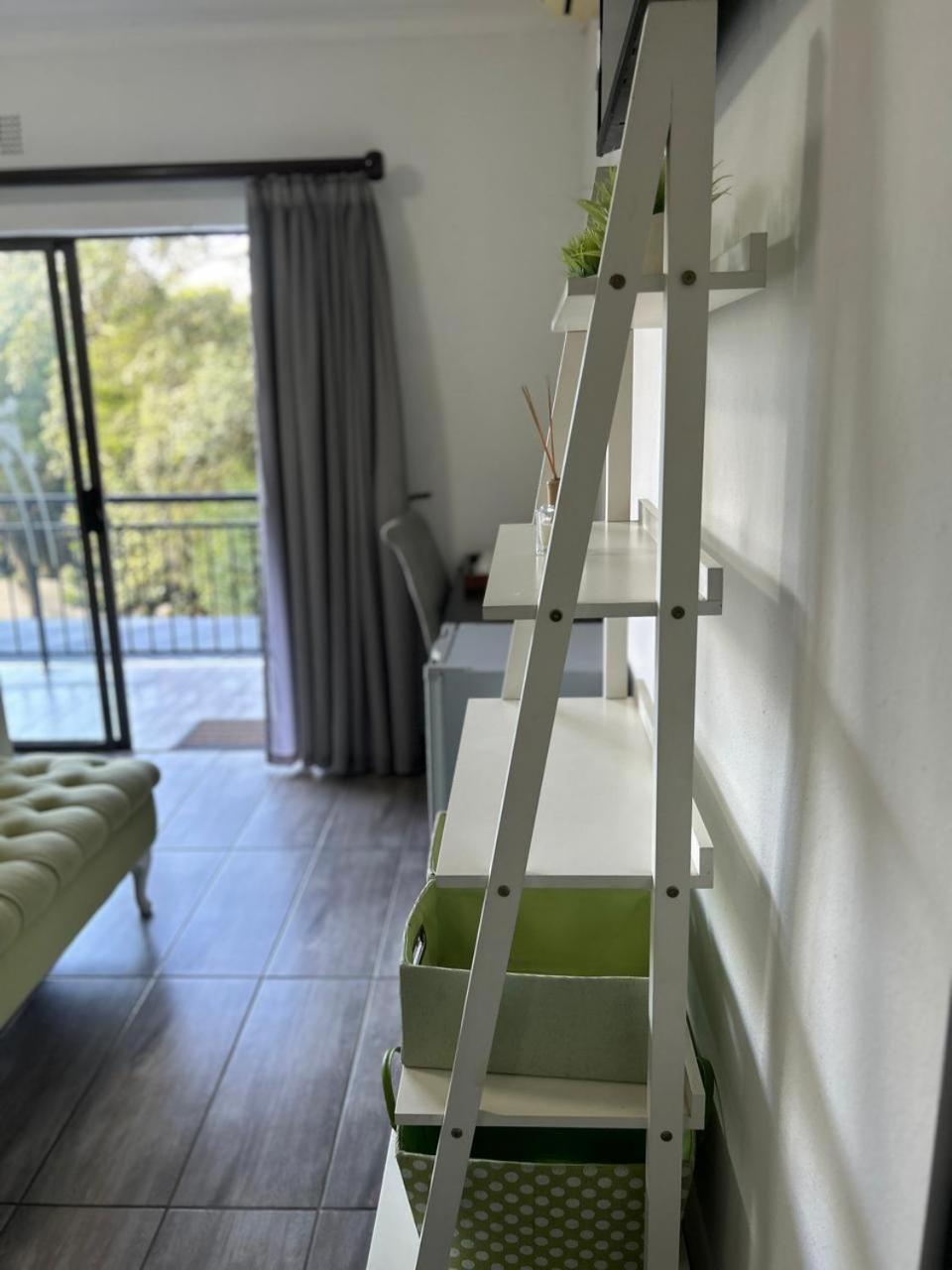 Calla Lily Guesthouse Mbombela Dış mekan fotoğraf