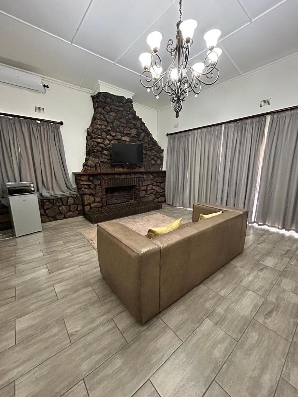 Calla Lily Guesthouse Mbombela Dış mekan fotoğraf